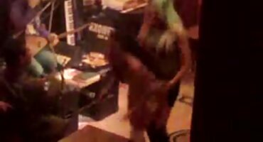 linh ngọc đàm sex Bố đụ con gái. clip thu dam